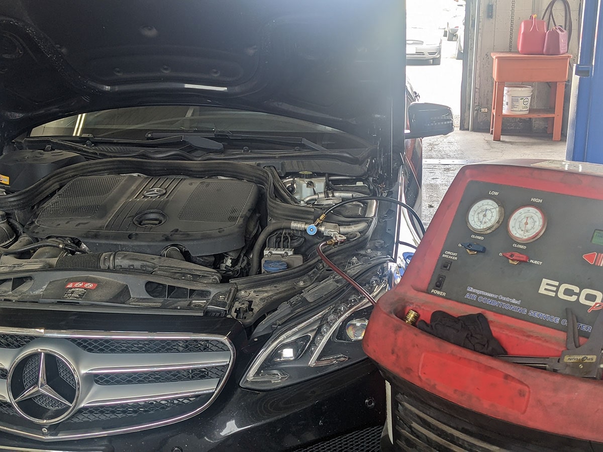 mercedes receiving ac service
